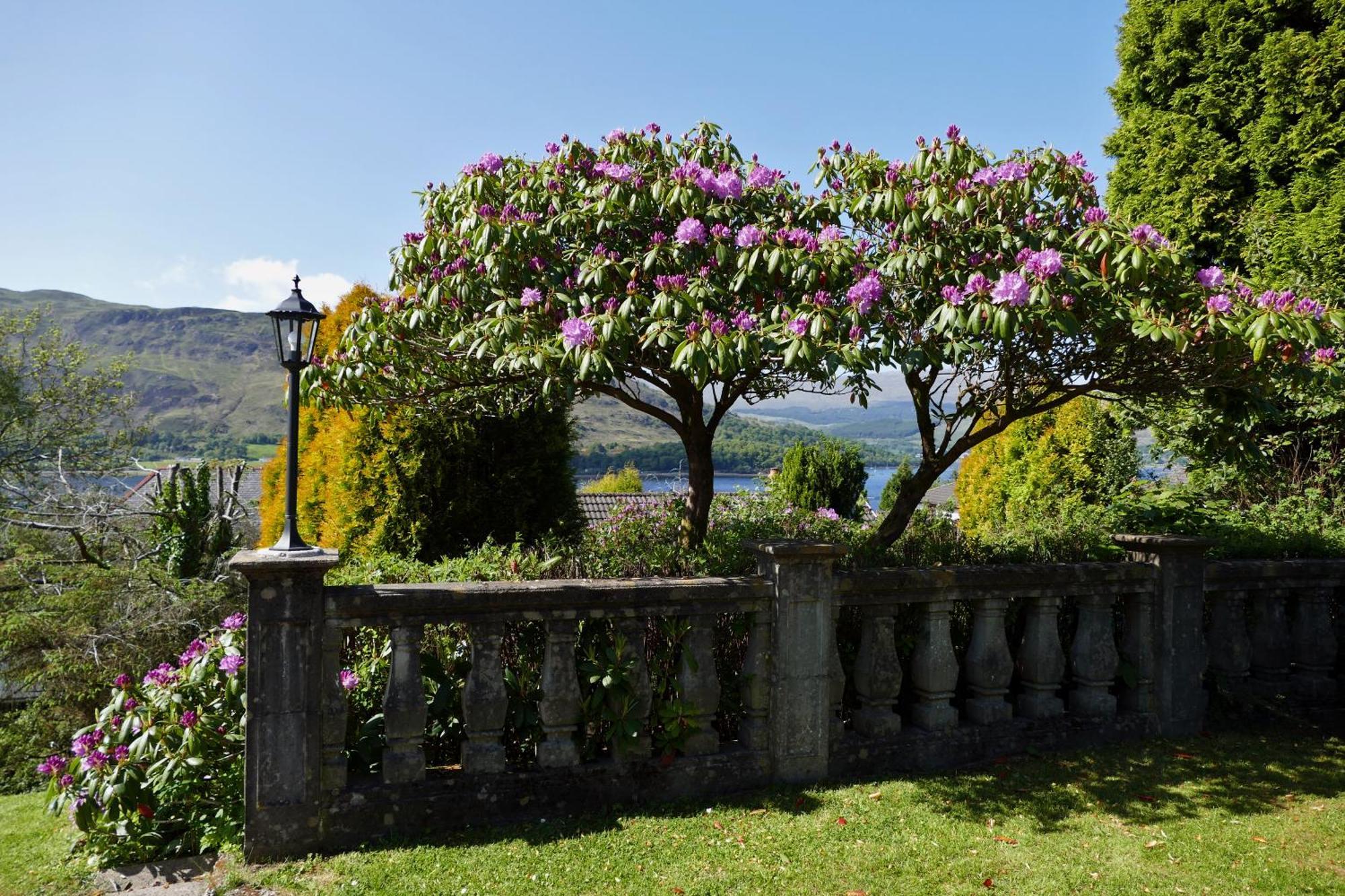 Black Sheep Bunkhouse Hostel Fort William Exterior photo