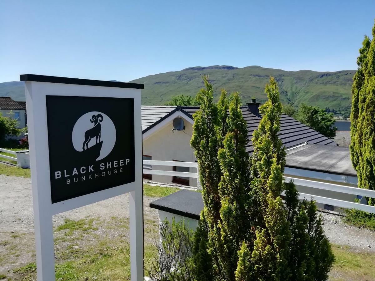 Black Sheep Bunkhouse Hostel Fort William Exterior photo